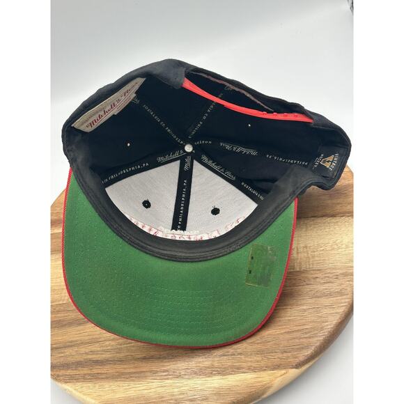 Chicago Blackhawks Hat Cap Snap Back Black Red NHL Hockey 100% Wool Throwback - Picture 6 of 11